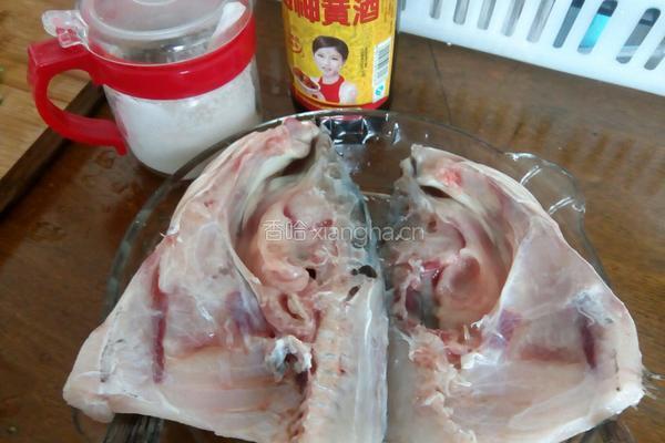 剁椒鱼头的做法图解3