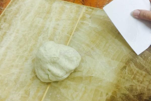 糖粉哈斯面包的做法图解2