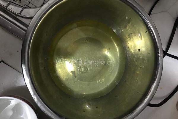 戚风蛋糕的做法图解4