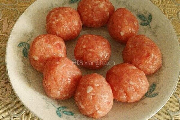 袖珍菇豆腐肉丸汤的做法图解2