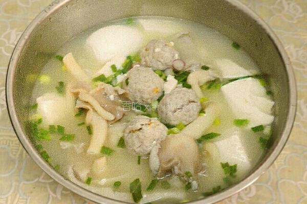 袖珍菇豆腐肉丸汤的做法图解6