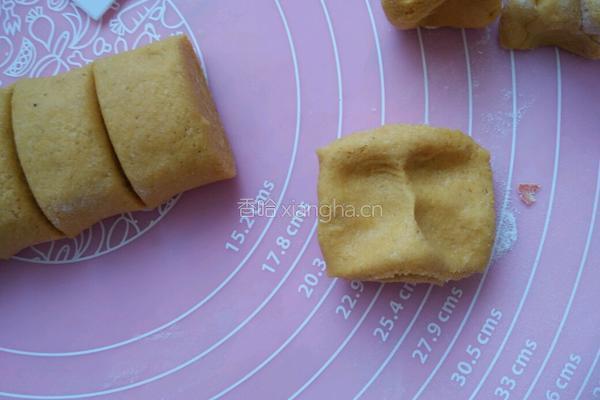 南瓜杂粮小花卷的做法图解10