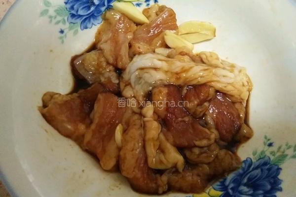 红烧肉烩茄子的做法图解1