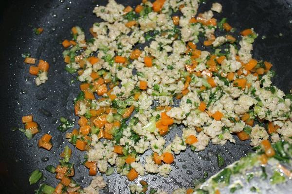 蔬菜肉沫饭团的做法图解4