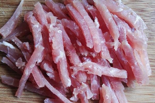 咸肉丝炒藜蒿的做法图解3