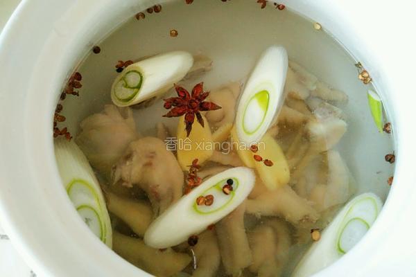 凤爪花生煲的做法图解7