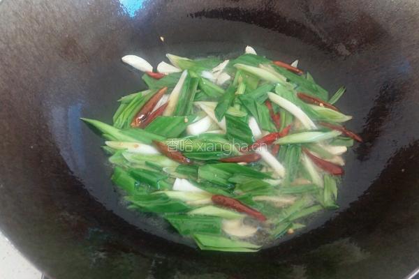 蒜苗粉条炒肉丝的做法图解4