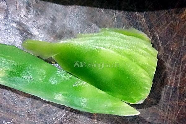 炝炒莴苣丝的做法图解3