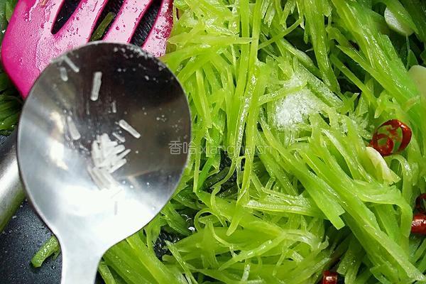 炝炒莴苣丝的做法图解9