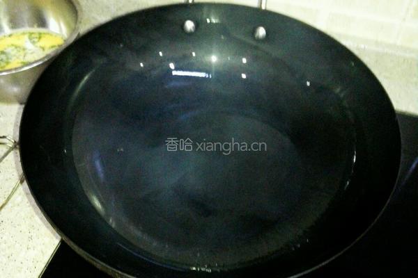 虾仁菌菇滑蛋的做法图解5
