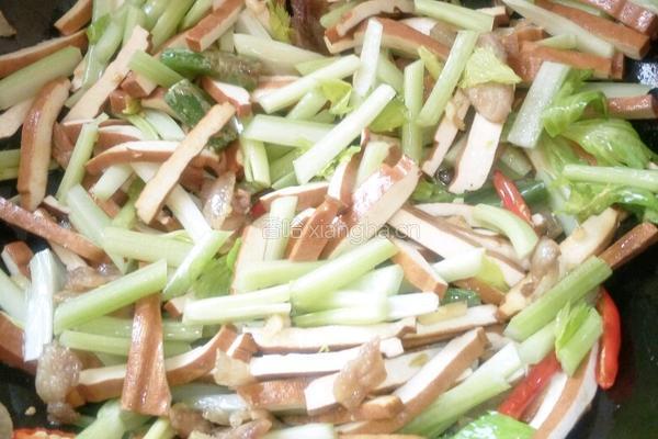 芹菜豆腐干的做法图解10