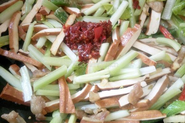芹菜豆腐干的做法图解11