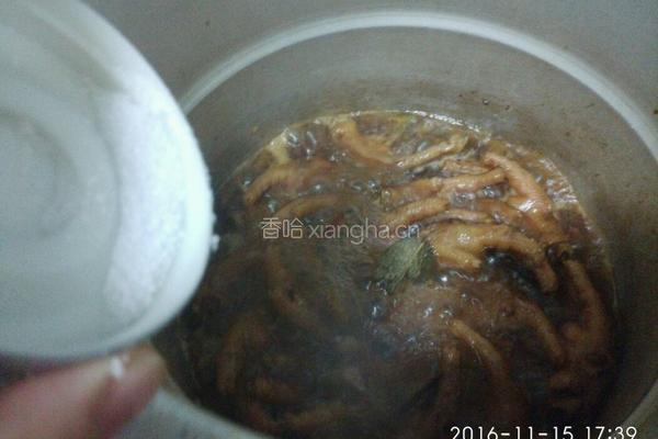 卤凤爪的做法图解10