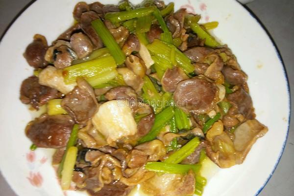 香芹炒鸭胗的做法图解8