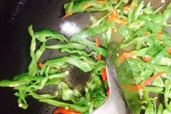 辣椒榨菜炒肉丝的做法图解12