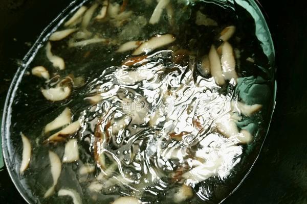香菇鸡蛋面的做法图解6