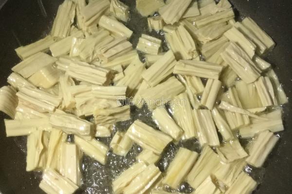 腐竹炒油菜的做法图解4