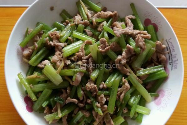 芹菜炒肉的做法图解3