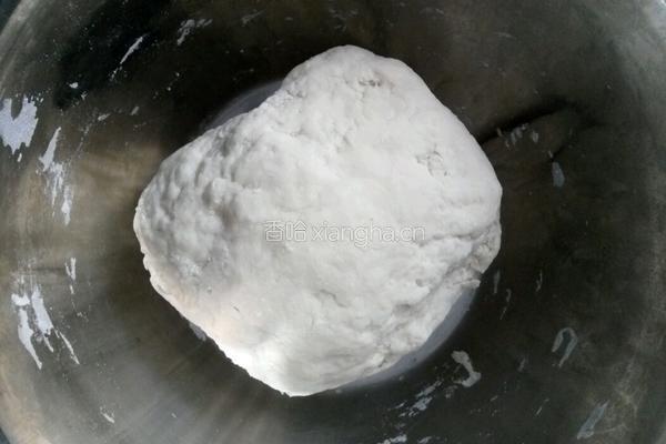猪肉包心菜饺子的做法图解2