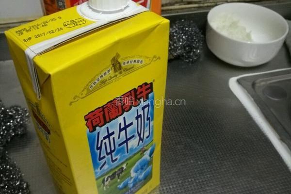 牛奶南瓜粥的做法图解3