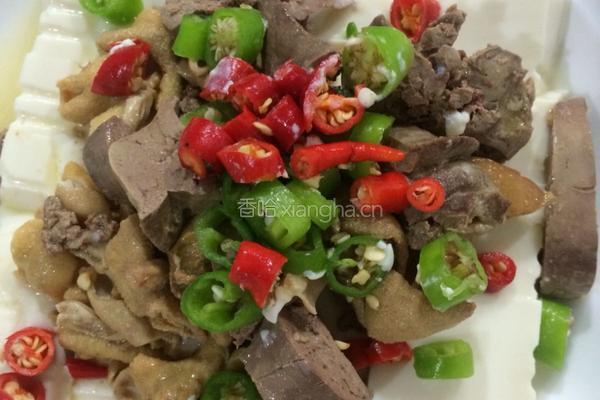 鸡杂蒸白玉豆腐的做法图解1