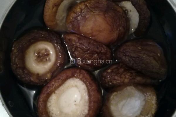 香菇酿鹌鹑蛋的做法图解4