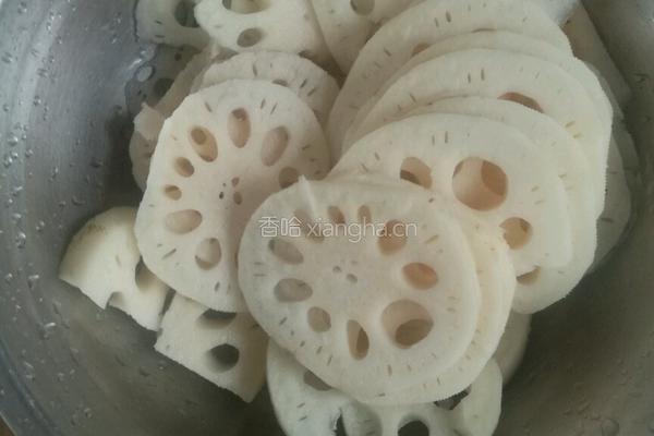 清炒藕片的做法图解1