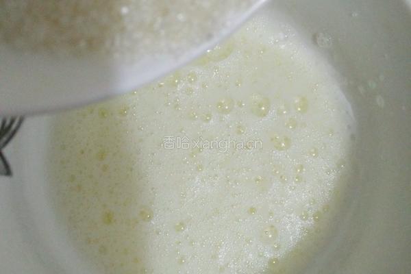 原味奶油蛋糕卷的做法图解5