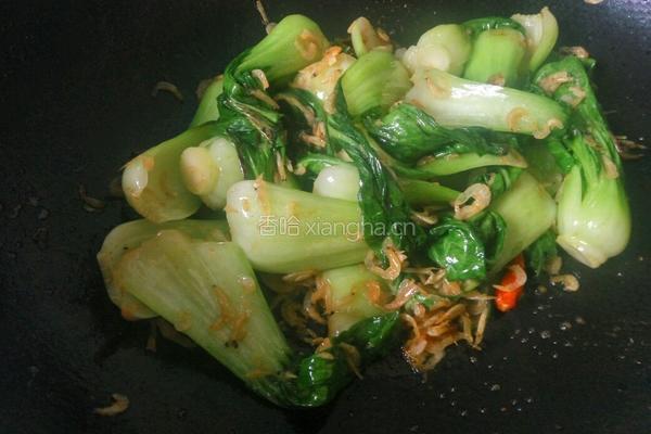 青菜炒虾皮的做法图解7