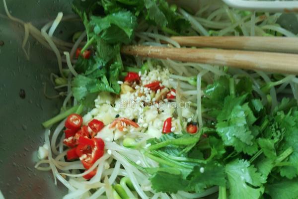 凉拌豆芽的做法图解7
