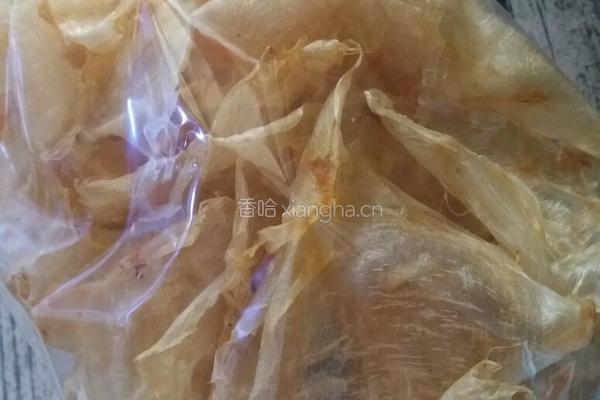 雞腳花生花膠湯的做法图解1