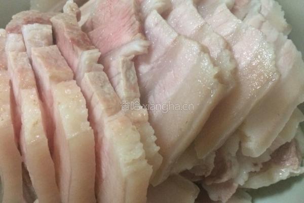 红烧肉鹌鹑蛋的做法图解3