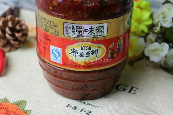板栗烧鸡的做法图解3