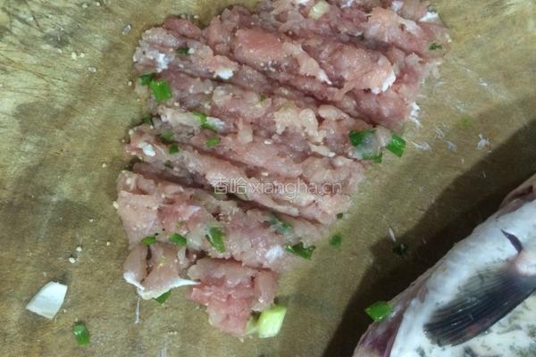 嵌宝鲫鱼的做法图解3