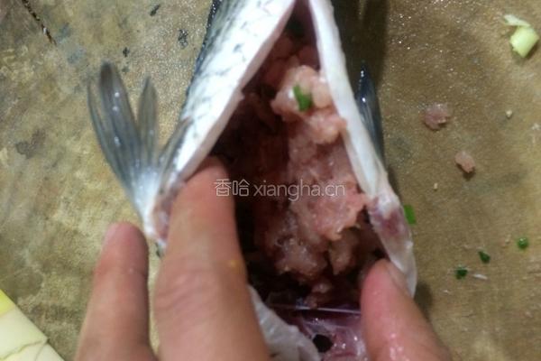 嵌宝鲫鱼的做法图解4