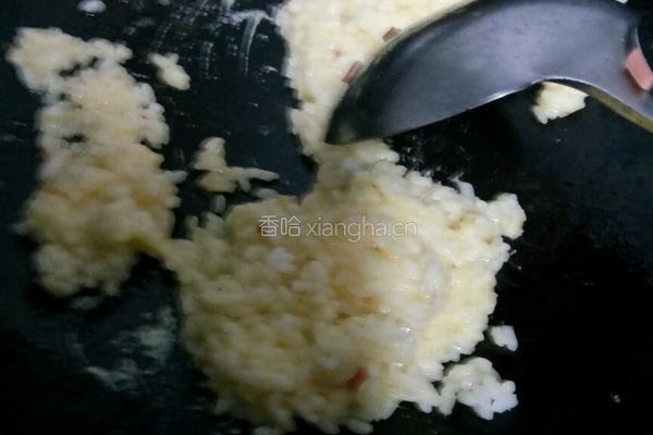 火腿生菜蛋炒饭的做法图解5