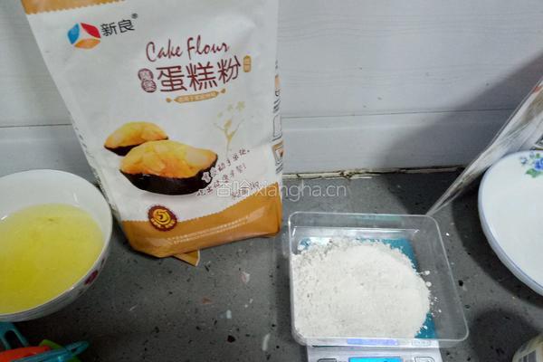 戚风蛋糕的做法图解2