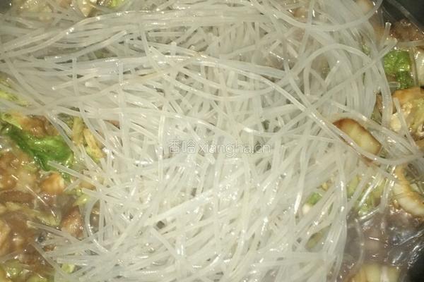 猪肉白菜炖粉条的做法图解10
