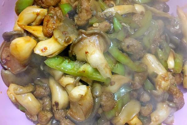 牛肉粒炒蘑菇