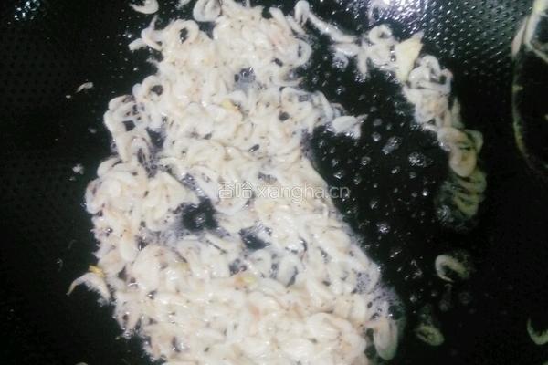 韭菜盒子(12个量)的做法图解3