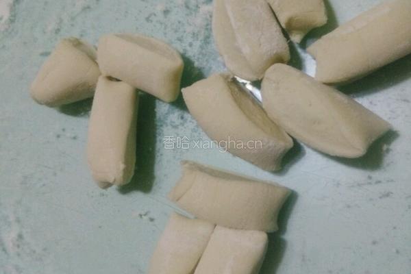 饺子皮的做法图解4
