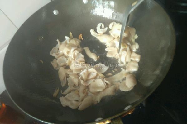 大肠炒酸菜的做法图解10