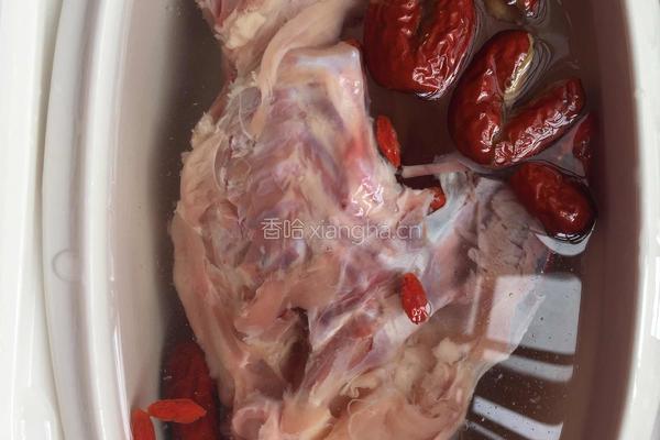 土鸡骨架汤的做法图解3