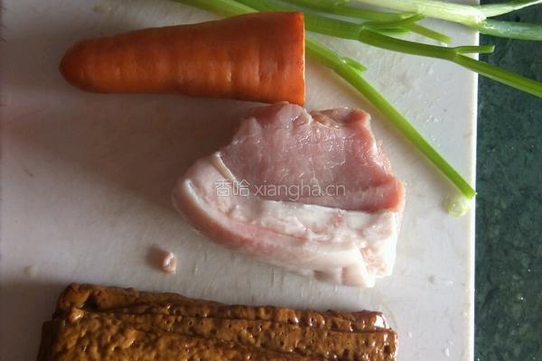 瘦肉炒豆干的做法图解1