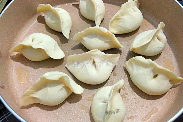 抱蛋煎饺的做法图解4
