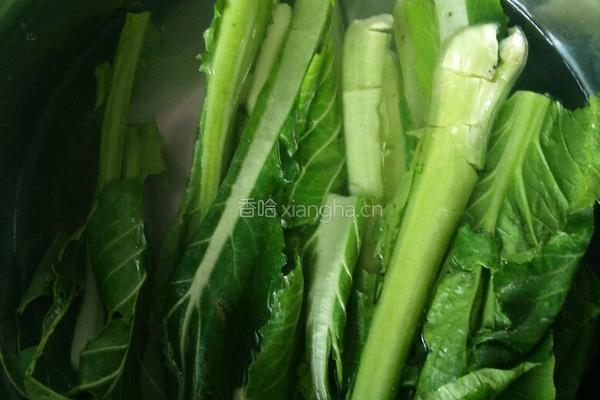 小白菜熬洋芋的做法图解2