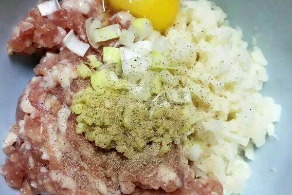 莲藕肉丸的做法图解3