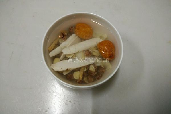 清补凉煲龙骨的做法图解3