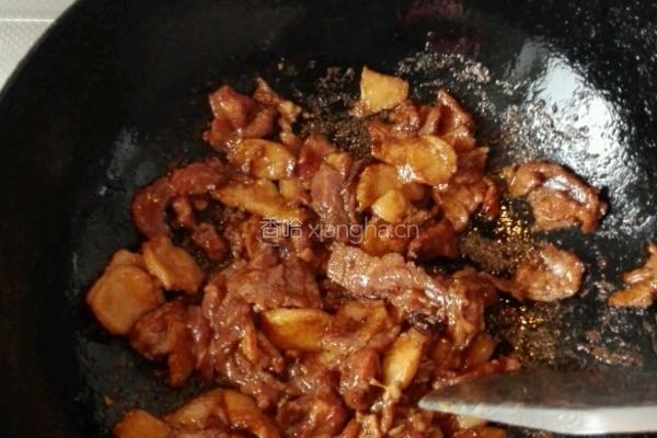口蘑烧肉片的做法图解10