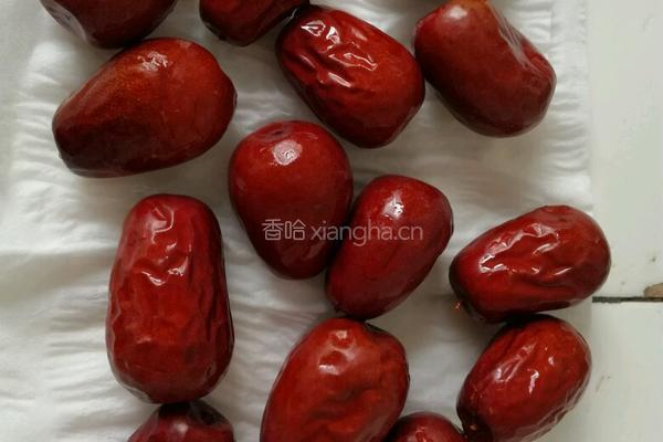 枣夹核桃的做法图解2